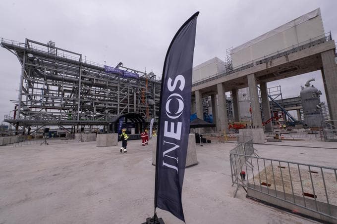 Ineos-fabriek in Doel blijft langer dicht