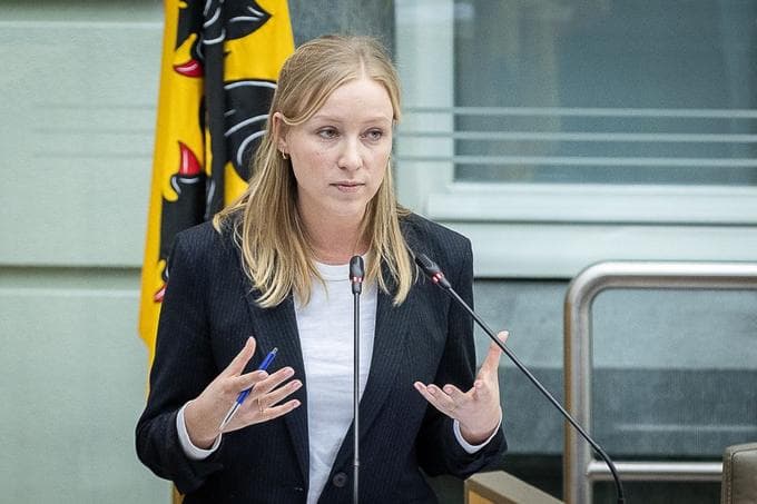 Energieminister Depraetere heeft plan om ‘airco’s uit verdomhoekje te halen’