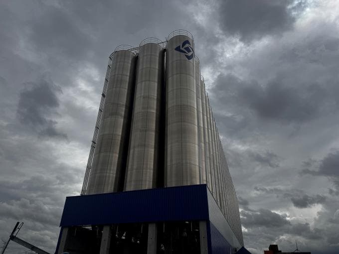 Van Moer Logistics opent polymerenhub voor betere samenwerking met chemiesector