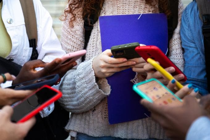 Meerderheid jongeren gebruikt stiekem AI voor huiswerk
