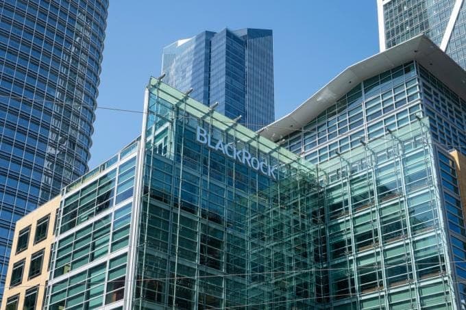 Uw ETF zit vol Amerikaanse tech. De fondsensector verkoopt twee uitwegen