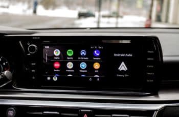 Google Meet beschikbaar op Android Auto, maar niet voor werkaccounts