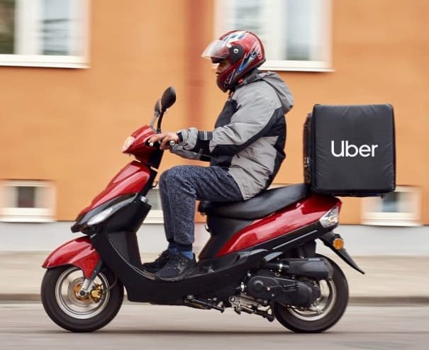 Uber boekt sterke groei, maar focus ligt op investeringen in robotaxi’s