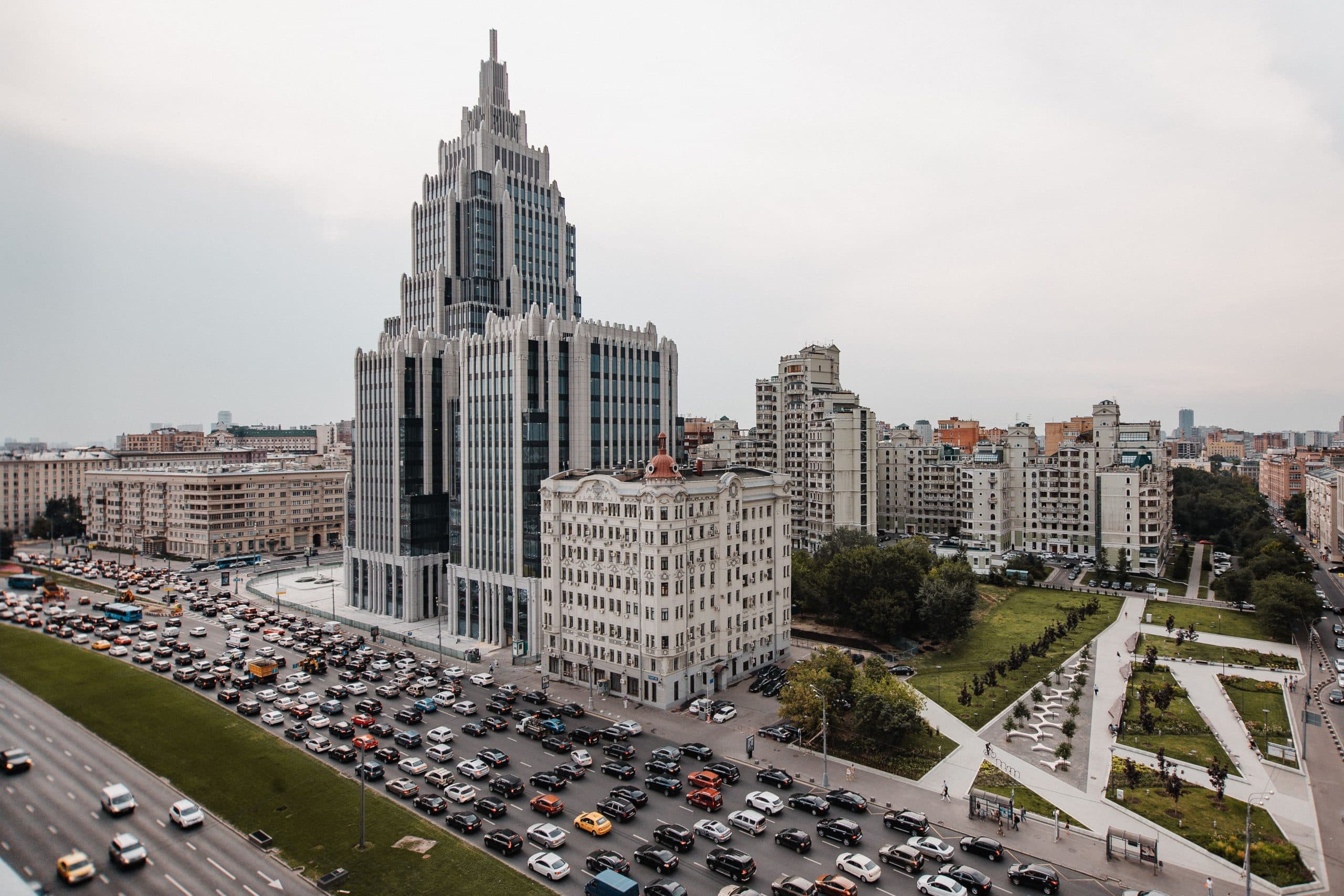 Apple blokkeert Russische berichtendienst; Rusland raadt burgers aan over te stappen op Android